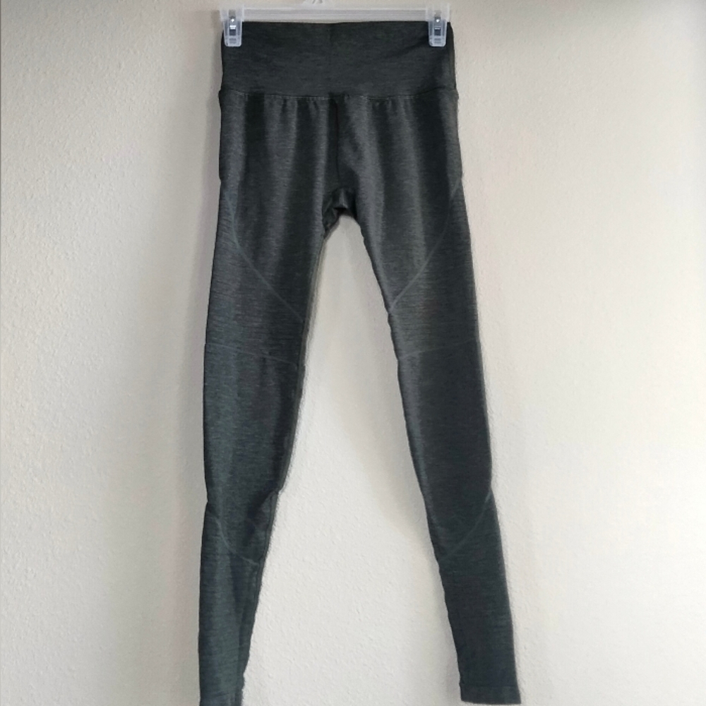 Alphalete Size Medium Olive Green Workout Leggings / Tights